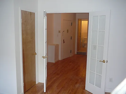 Rented by Kings Court Real Estate | media 26