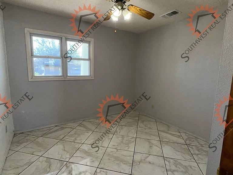 440 W Manana Blvd — Photo 9