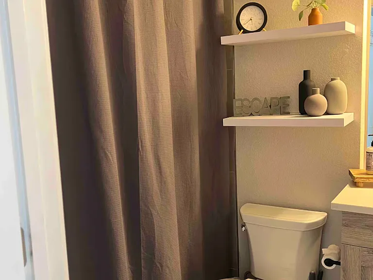 1731 Irving St #105 — Photo 24