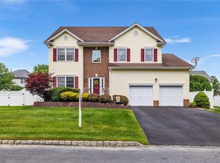 2414 Settlers Rdg, New Windsor, NY 12553
