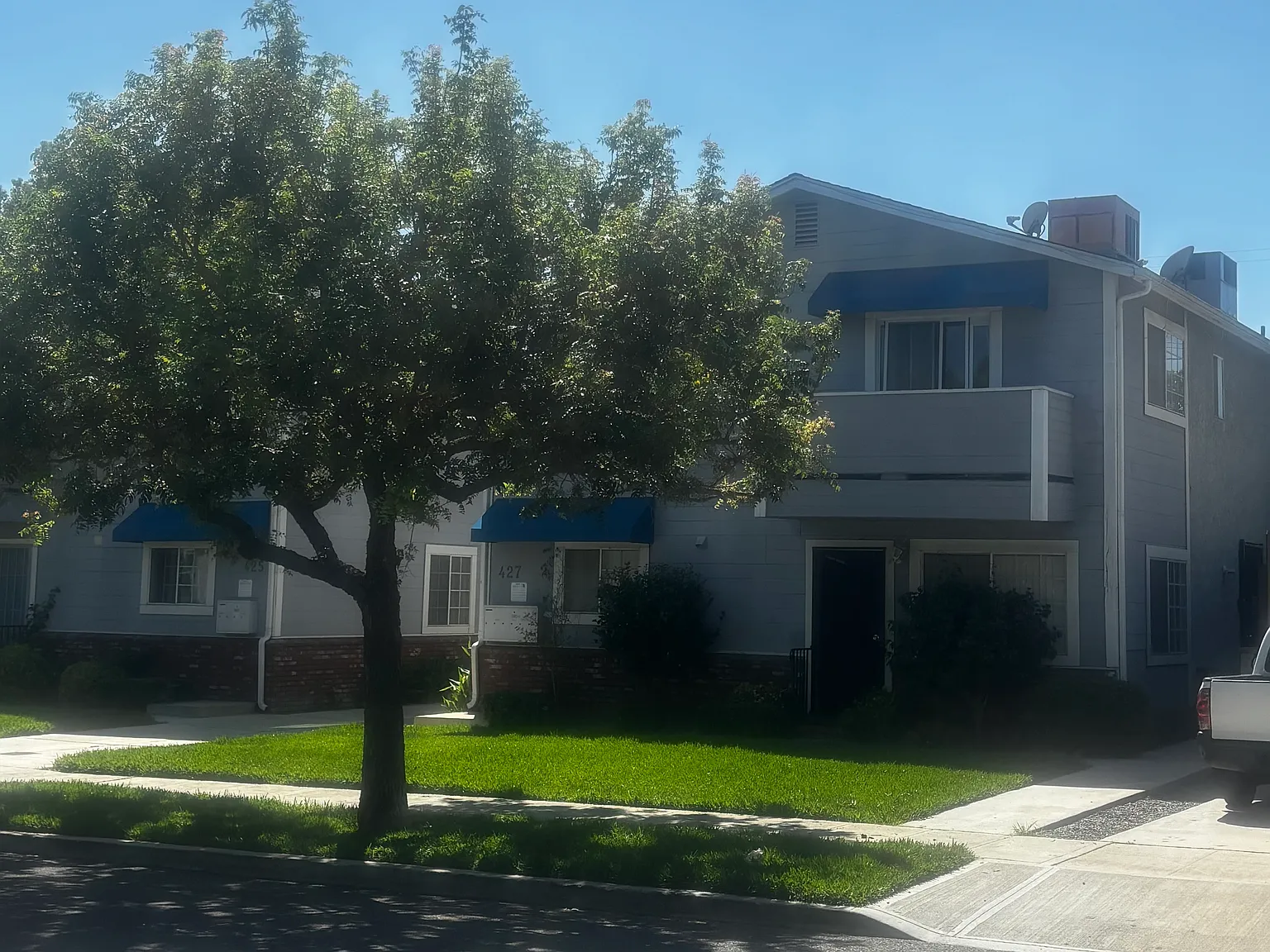 1 bed, 750 sqft, $2,400 — Photo 1