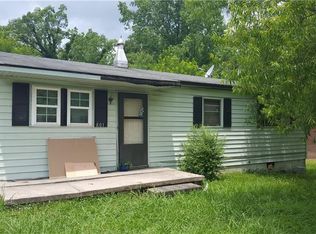 801 Douglas Dr, Thomasville, NC 27360