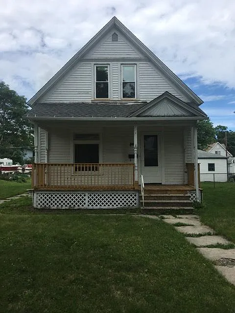 620 40th St photo 1