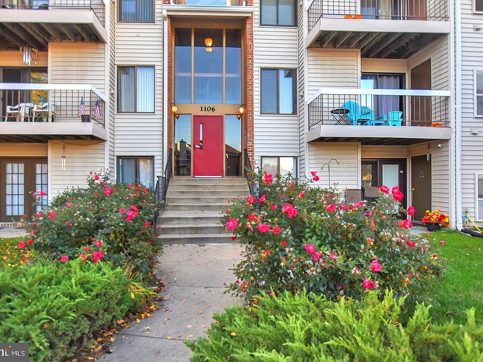 1st image of 1106 Castle Harbour Way Unit 2C