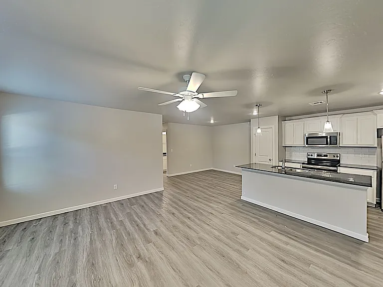 11205 Howard Dr — Photo 5