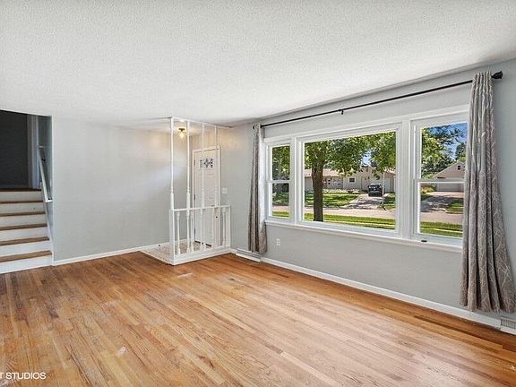 3rd image of 1013 Hunziker Dr #A