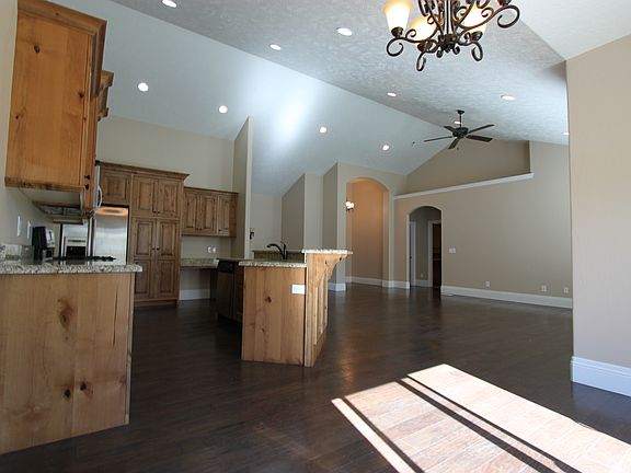 3rd image of 3432 Brickyard Ave