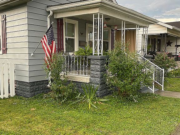 2nd image of 530 Arch St