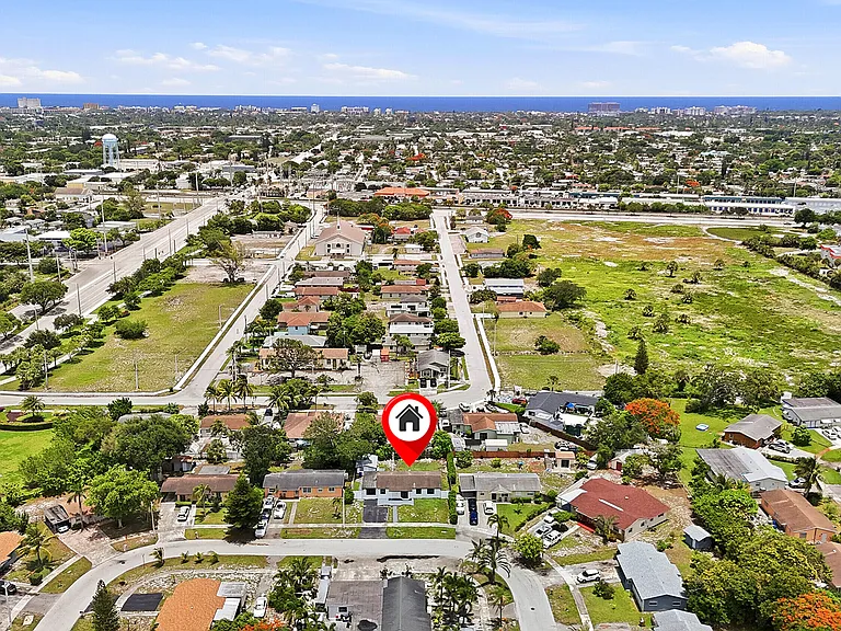 1060 SW 5th Ter — Photo 31