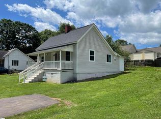 10 Finley St, Pelzer, SC 29669