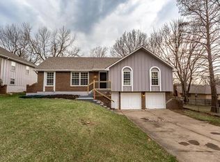 7824 Irwin Rd, Raytown, MO 64138