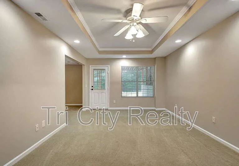 49 Montrose Ln — Photo 73