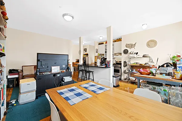 Rented by REAL New York | media 3