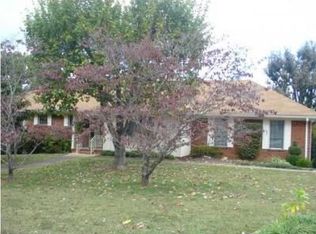 1203 King Arthur Rd, Chattanooga, TN 37421