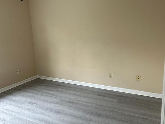 5th image of 694 Timberwood Cir E #694