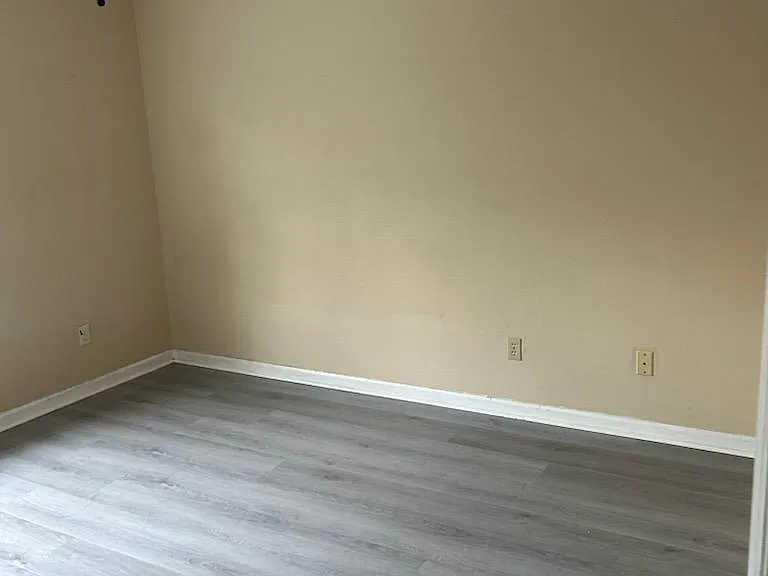 694 Timberwood Cir E #694 — Photo 5