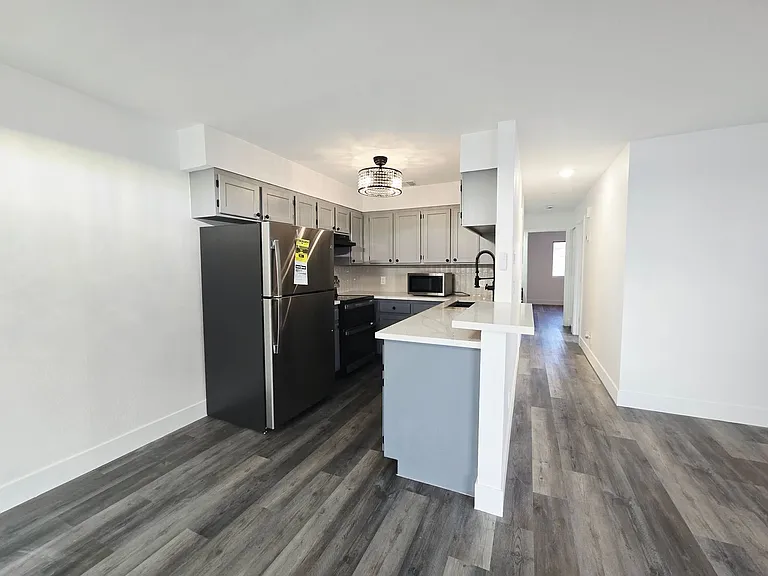 1833 Plum Ct — Photo 7