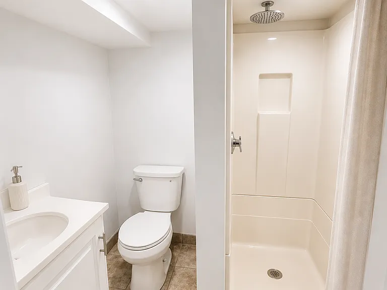 400 Newton St #6 — Photo 16