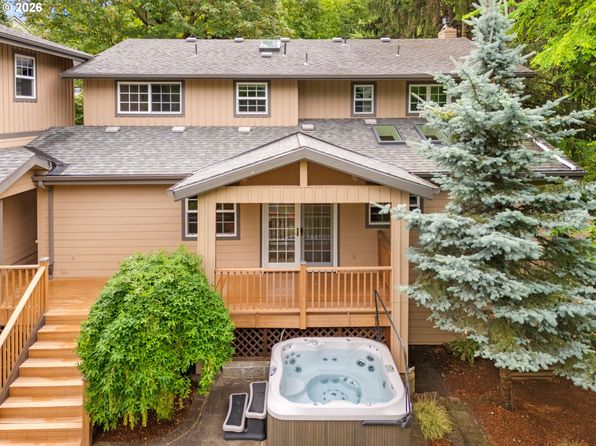 9255 SW Boones Ferry Rd, Portland, OR 97219 home