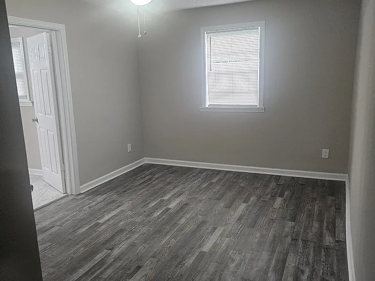 667 Marsh Ave — Photo 13