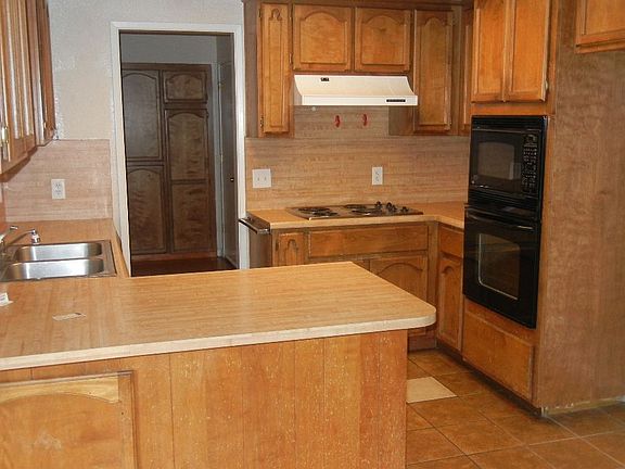 4th image of 6213 25th St