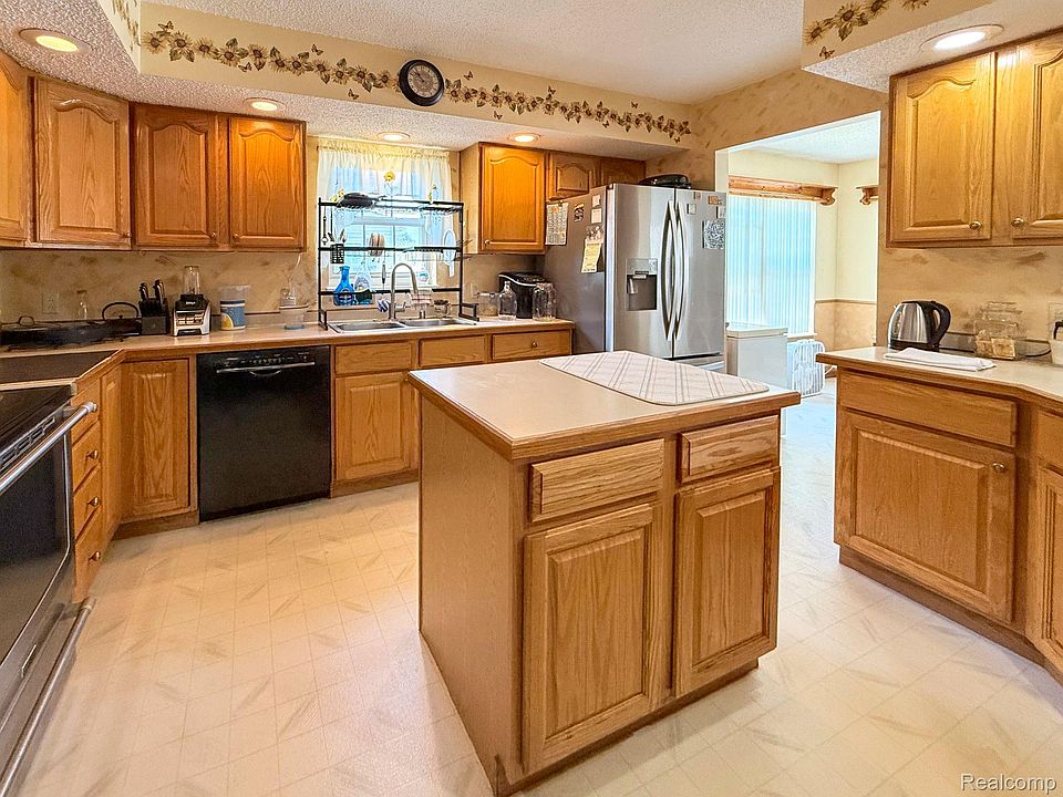 6968 Liberty Ln, photo 6
