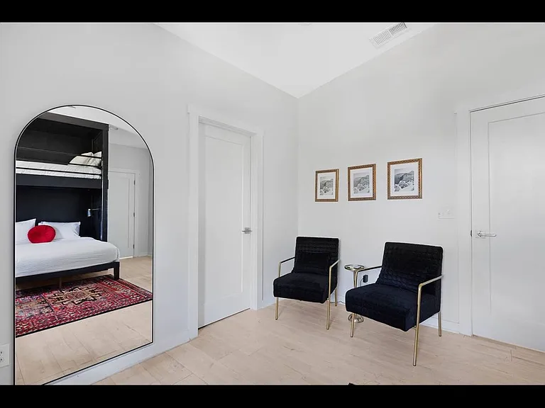 1723 Underwood St — Photo 11