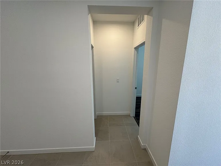 3262 Fountaintree Ave — Photo 12