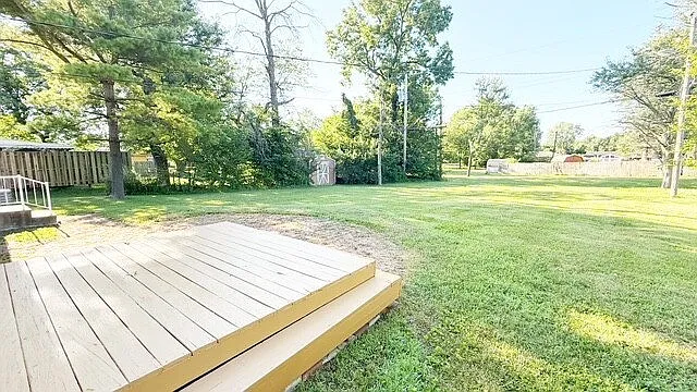 6405 E 52nd St — Photo 2