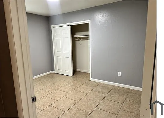 115 W Hill Dr #11 — Photo 18