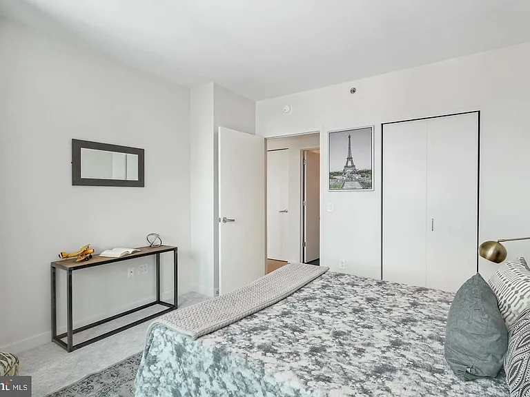 2101 Market St #405 — Photo 9