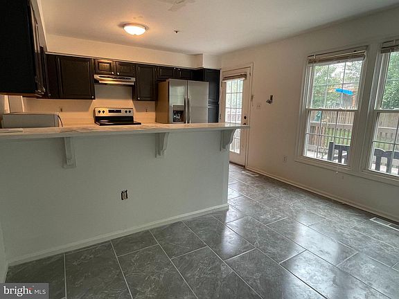 5th image of 6452 Selby Ct