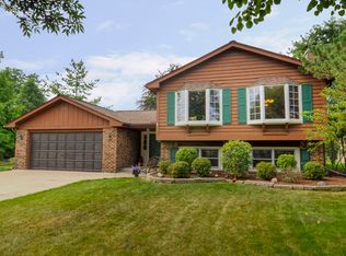 1486 Gainesboro Ct, Wheaton, IL 60189
