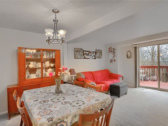 5th image of 140 Rossmor Ct