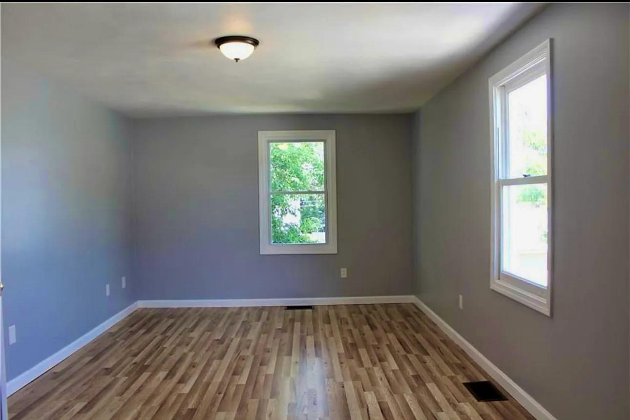 2 bed, 1500 sqft, $2,800 — Photo 3