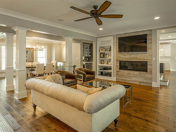 3rd image of 3275 Scarlet Oaks Dr NW