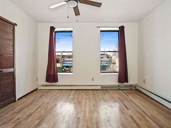 3rd image of 619 Grand Ave