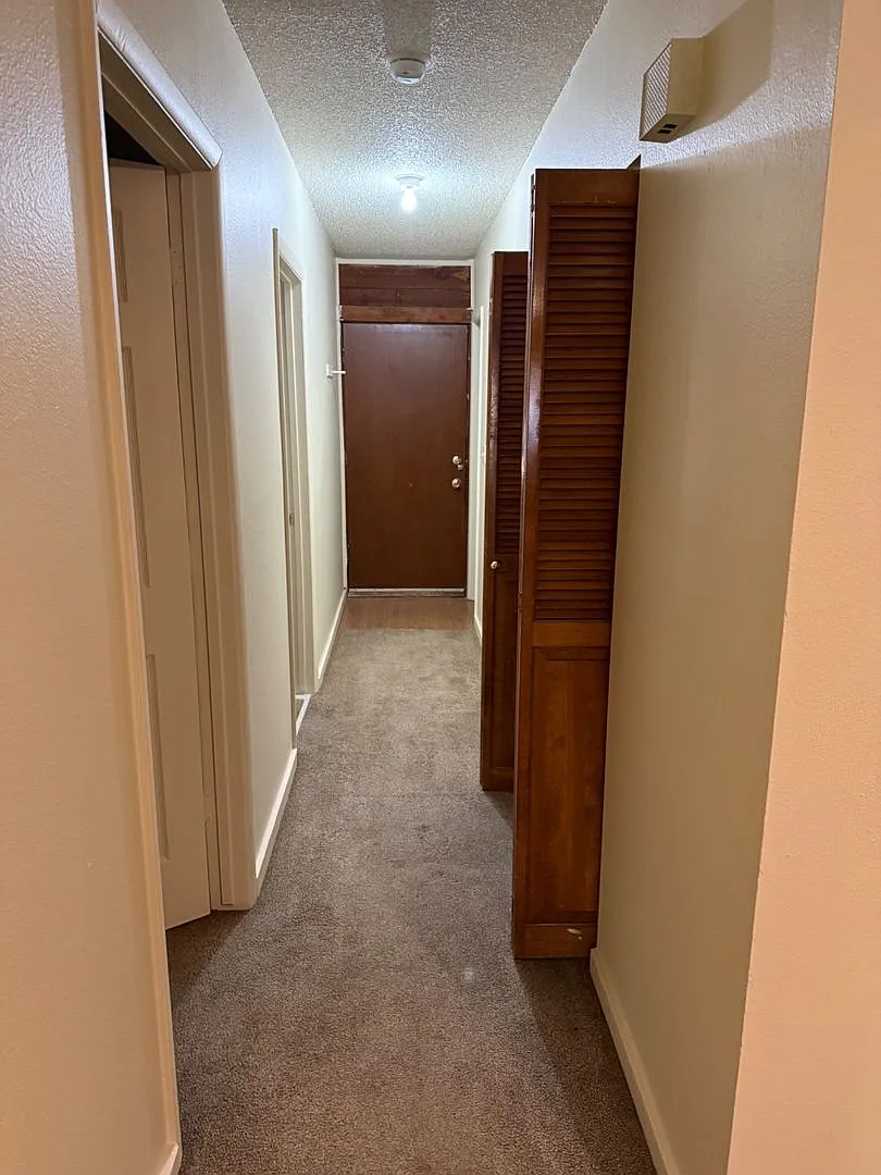 Downtown New Castle 2-Bedroom Condo | 2 Decks + Assigned Parking — Photo 4