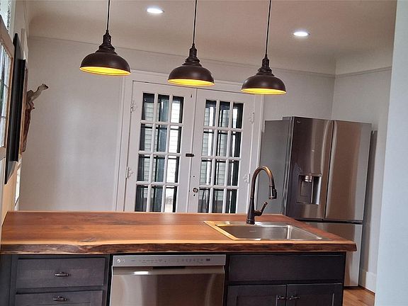 5th image of 160 Chippewa Rd