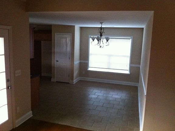 3rd image of 79 Sweet Birch Dr