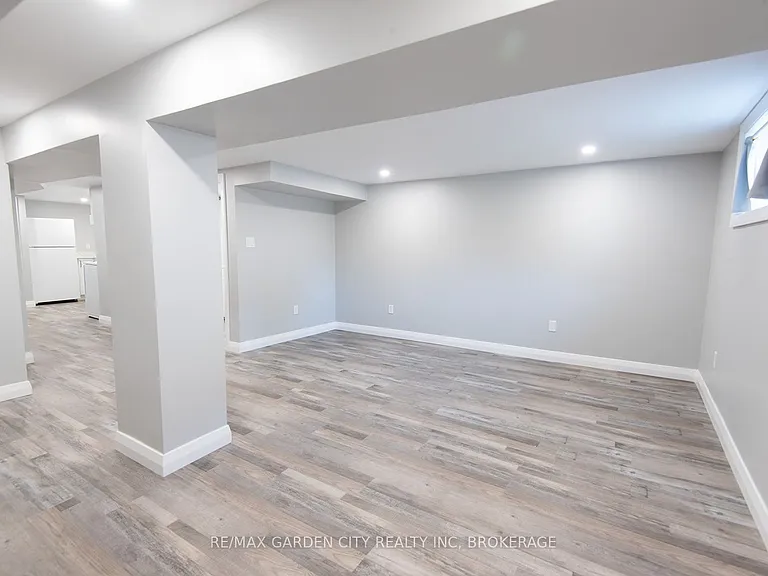 191 Russell Ave #LOWER — Photo 2
