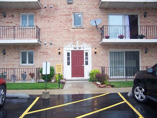 1st image of 9430 Greenbriar Dr APT 3E