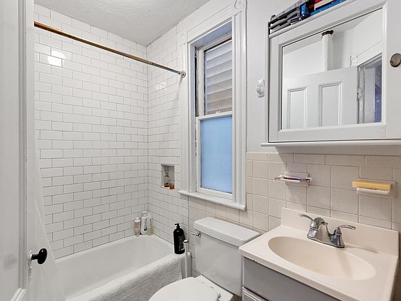 5th image of 11 Howard St #1