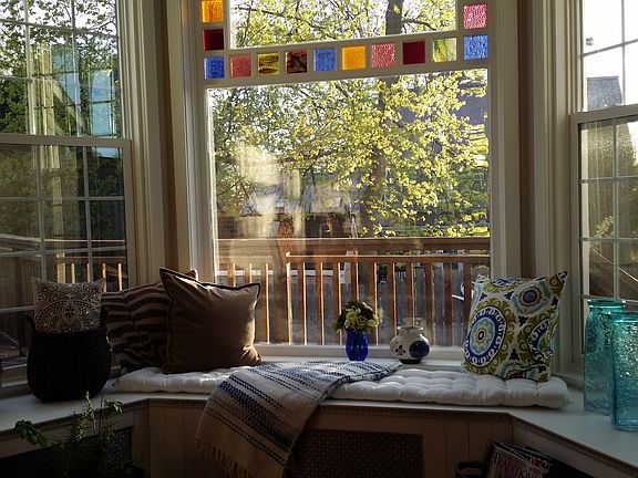 Sitting window 