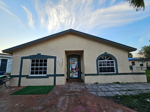 2nd image of 725 NW 19th Ter