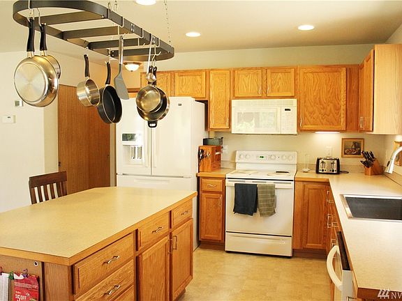 3rd image of 11805 126th Street Ct E