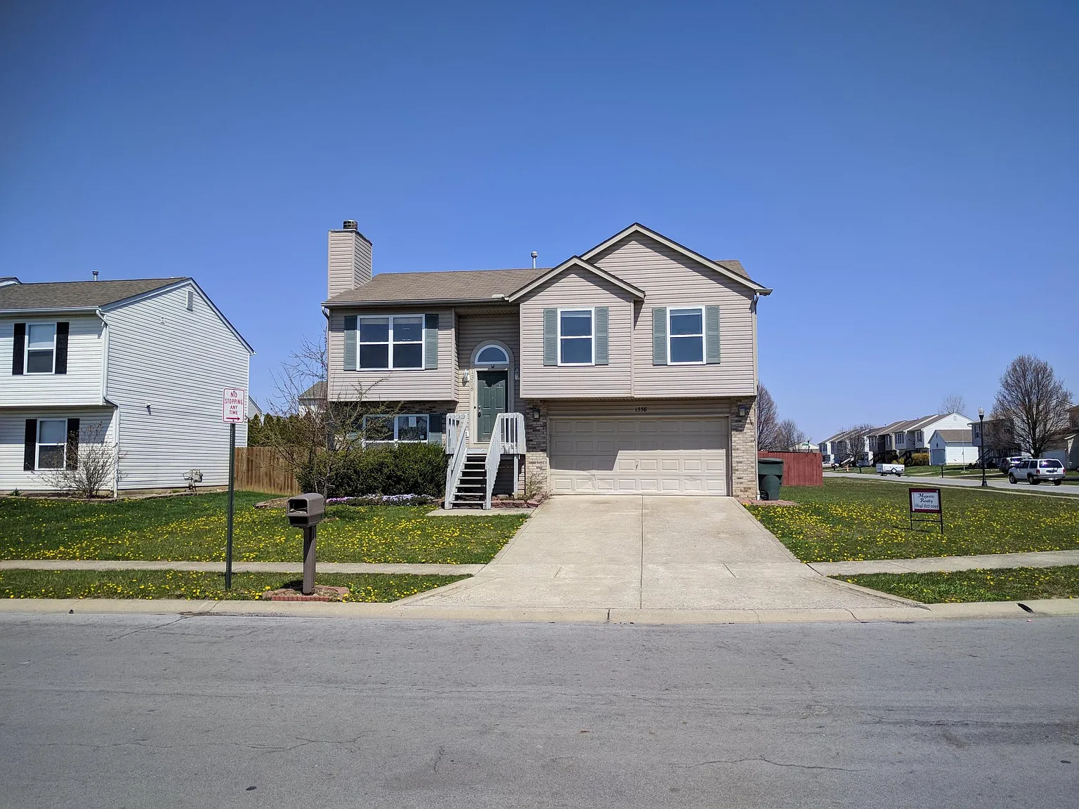 1358 Randan Dr photo 1