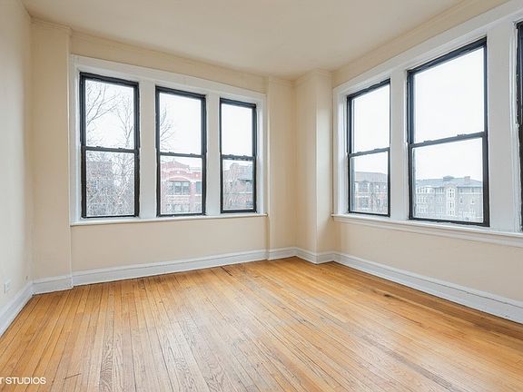 4th image of 1030 E Hyde Park Blvd APT 3