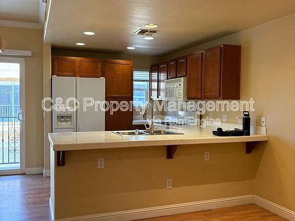 3rd image of 4800 Westlake Pkwy Unit 407