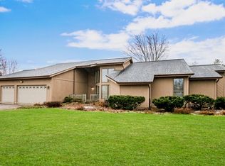 801 Apache Trl, Lake Villa, IL